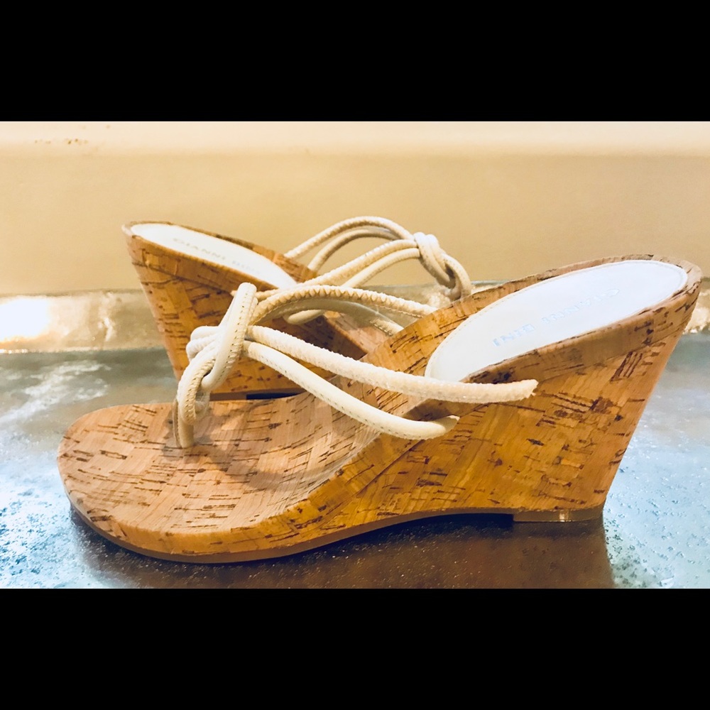 New Gianni Bini Wedge Sandals